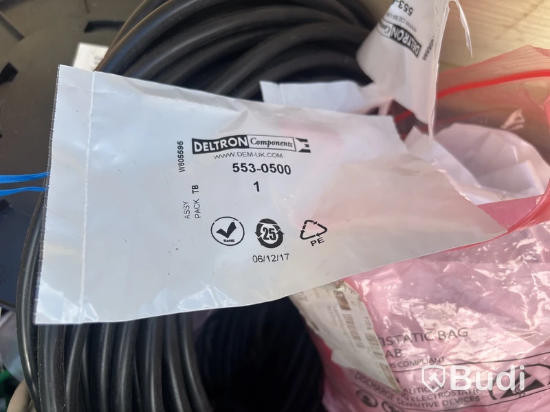 Pall med diverse labb-kabel , termoelement med mera
