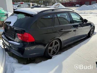 BMW 320i Touring Manuell, 170hk - 2010 - reparations/ reservdelsobjekt