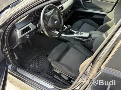 BMW 320i Touring Manuell, 170hk - 2010 - reparations/ reservdelsobjekt