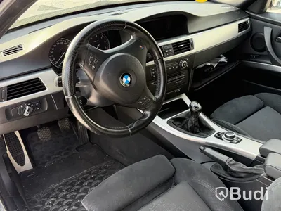 BMW 320i Touring Manuell, 170hk - 2010 - reparations/ reservdelsobjekt