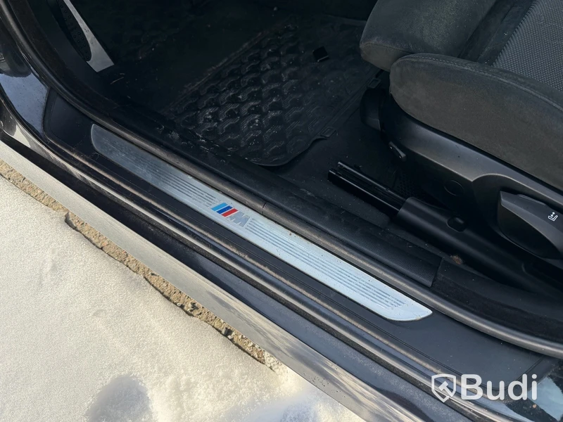 BMW 320i Touring Manuell, 170hk - 2010 - reparations/ reservdelsobjekt