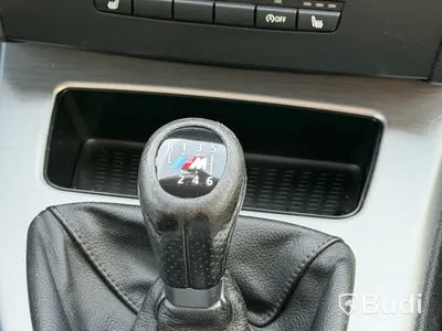 BMW 320i Touring Manuell, 170hk - 2010 - reparations/ reservdelsobjekt