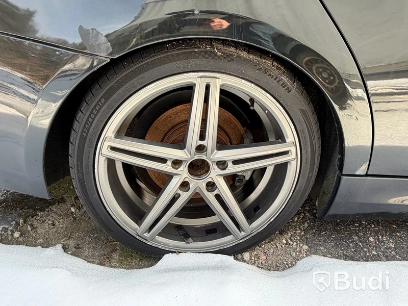 BMW 320i Touring Manuell, 170hk - 2010 - reparations/ reservdelsobjekt