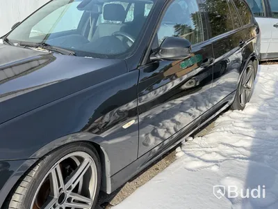 BMW 320i Touring Manuell, 170hk - 2010 - reparations/ reservdelsobjekt