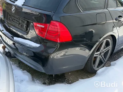 BMW 320i Touring Manuell, 170hk - 2010 - reparations/ reservdelsobjekt