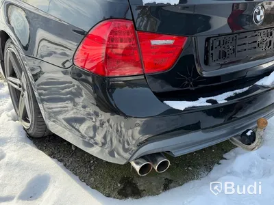 BMW 320i Touring Manuell, 170hk - 2010 - reparations/ reservdelsobjekt