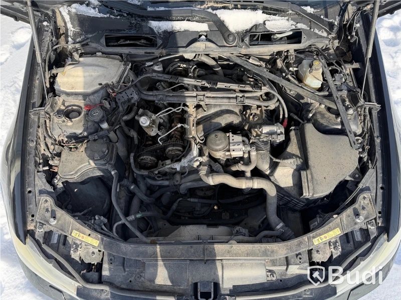 BMW 320i Touring Manuell, 170hk - 2010 - reparations/ reservdelsobjekt