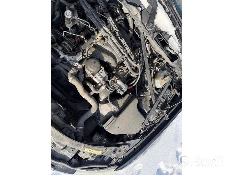 BMW 320i Touring Manuell, 170hk - 2010 - reparations/ reservdelsobjekt
