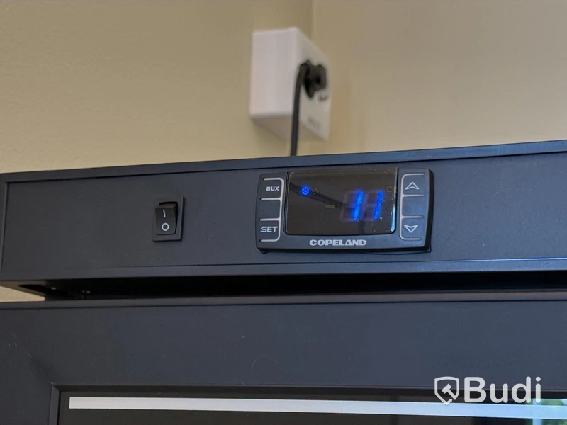 Frysskåp Tefcold UF400VBG - defekt