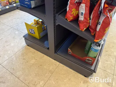Store fixtures
