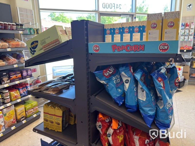 Store fixtures