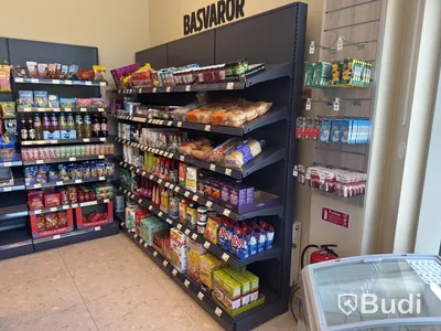 Store fixtures