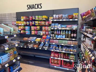 Store fixtures
