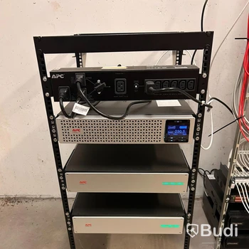 UPS - Schneider APS 2200 VA inkl rack
