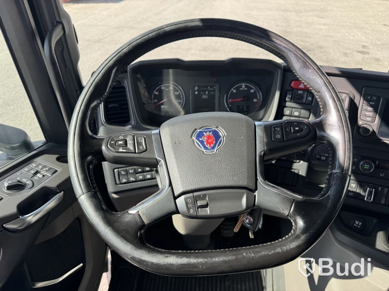 Refrigerated truck Scania P370 6x2-4 12.7 -2021 | Carrier | Height-adjustable