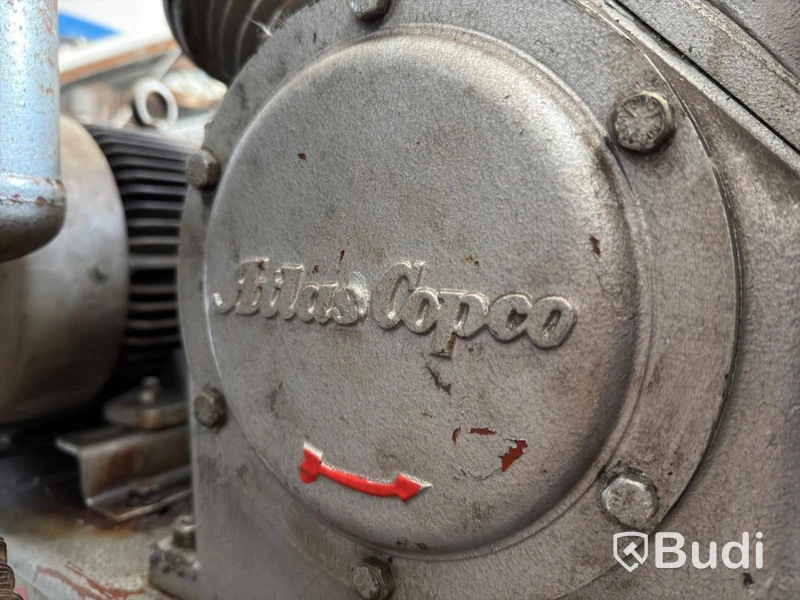 Atlas Copco industrikompressor på trycktank