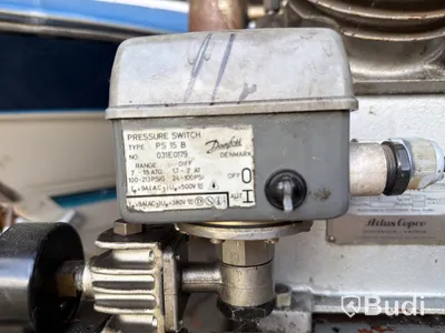 Atlas Copco industrikompressor på trycktank