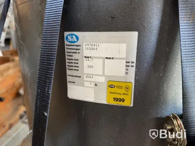 Atlas Copco industrikompressor på trycktank