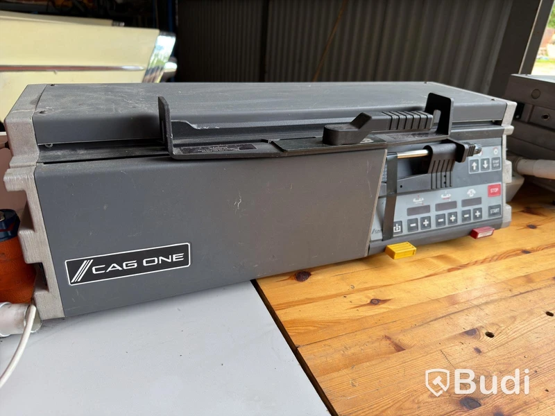 Skate sharpening machine CAG One/Speed One, with workbench and vacuum extractor