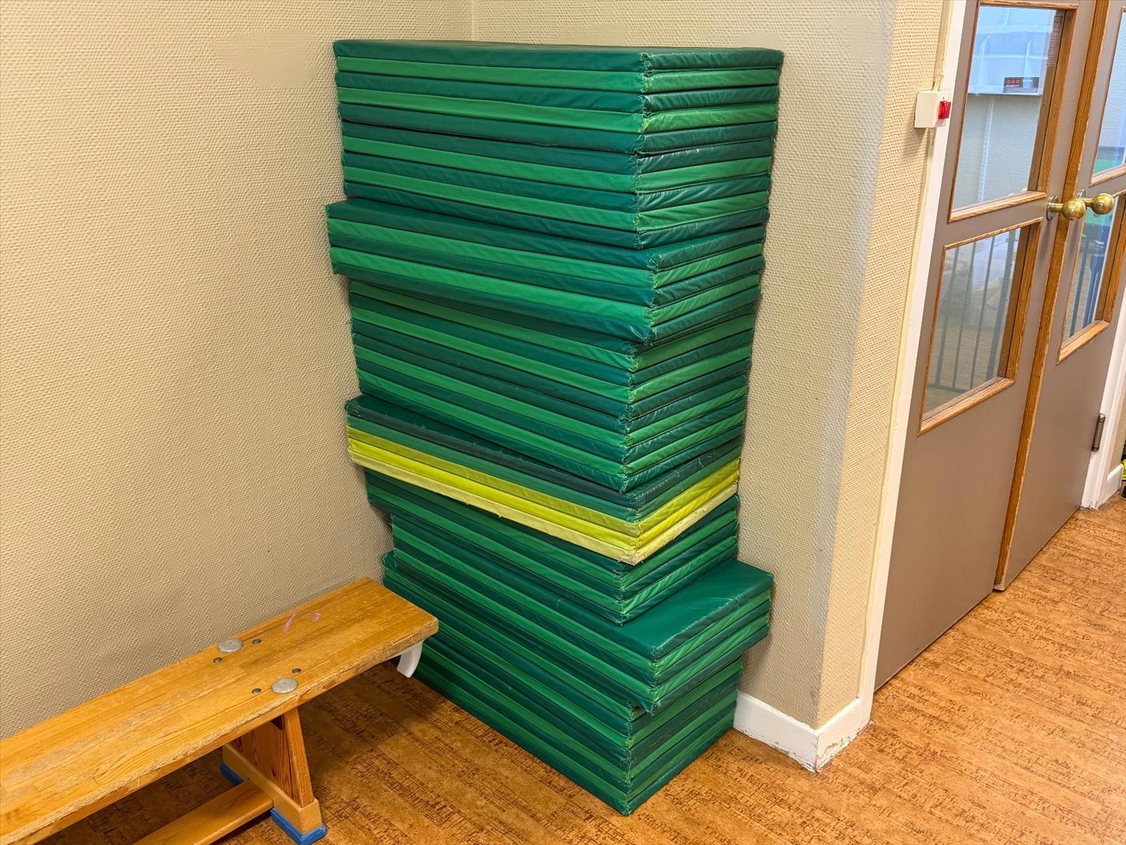 Gymnastikmatta, grön och gul, 18 st