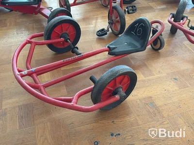 Barntrampfordon Winther, ca 22 cyklar och 4 släp