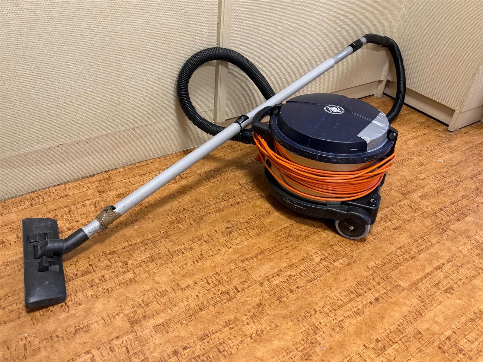 Dammsugare, Nilfisk VP930, 760 W