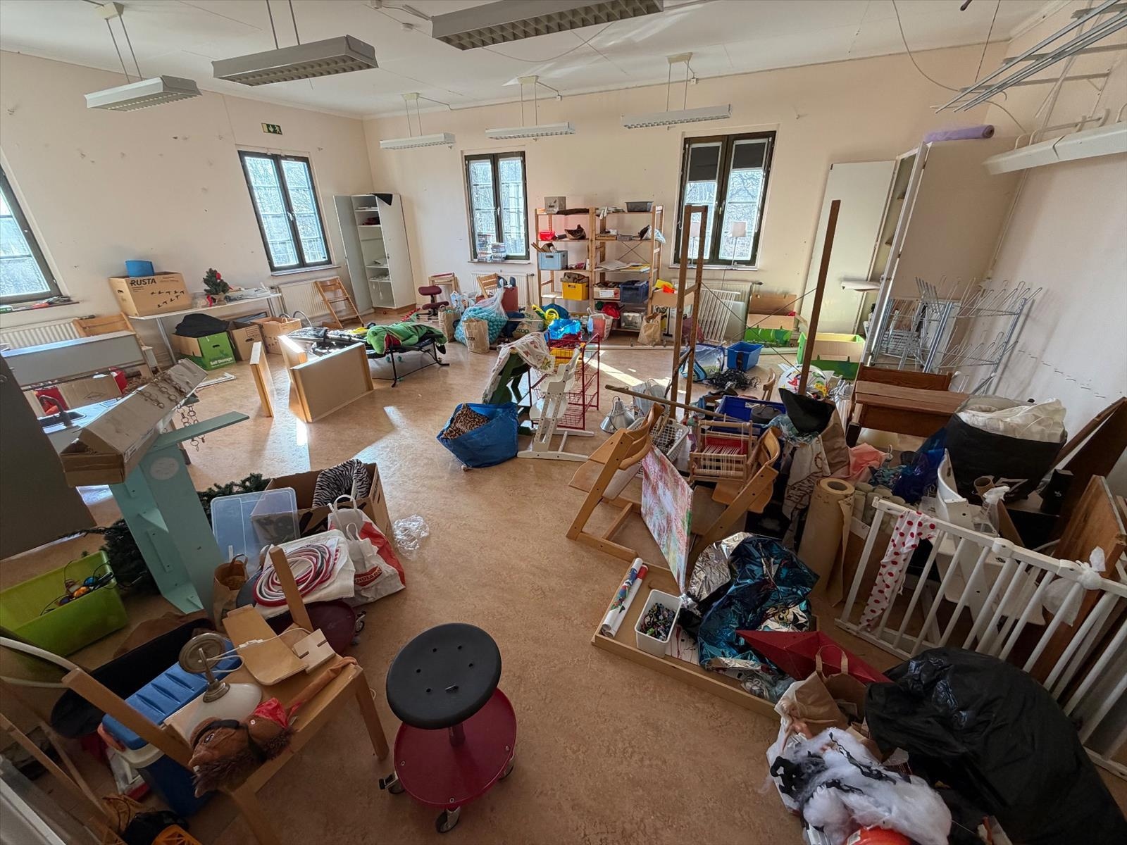 Rum #4 - parti möbler och leksaker