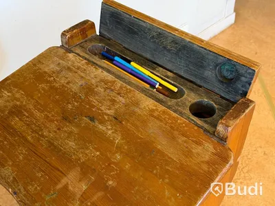 Skolbänk i trä, brun, retro