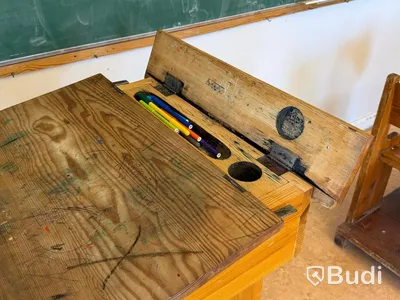 Skolbänk i trä, brun, retro