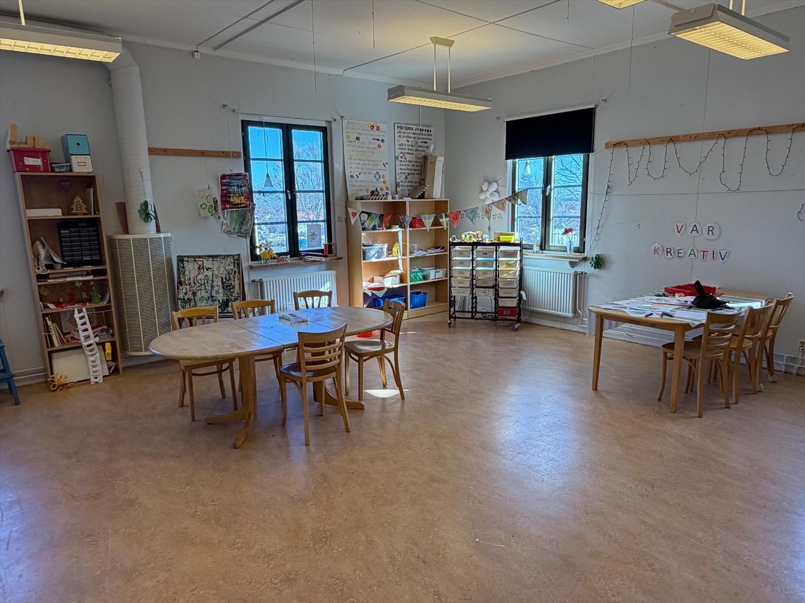 Rum #6 - möbler och pyssel