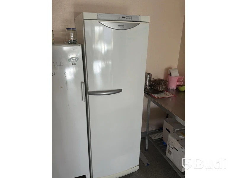 2 st frysskåp, Husqvarna samt Electrolux