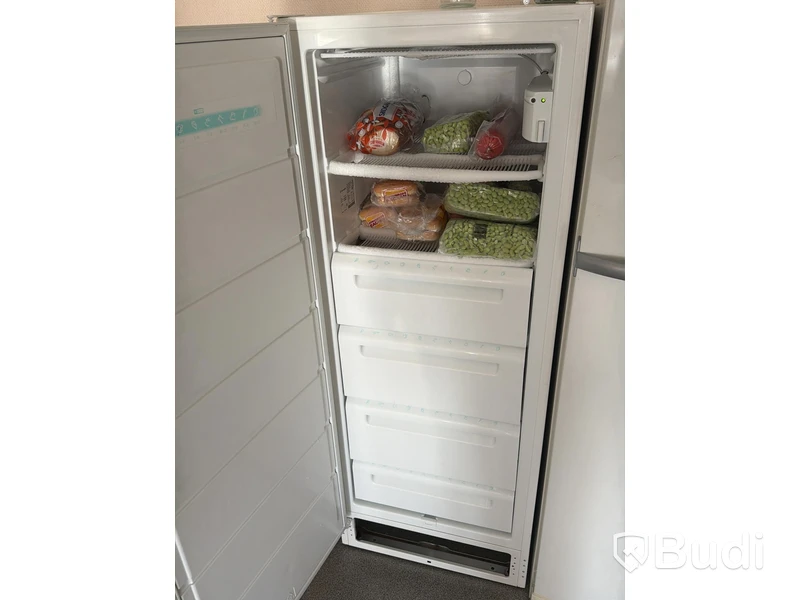 2 st frysskåp, Husqvarna samt Electrolux