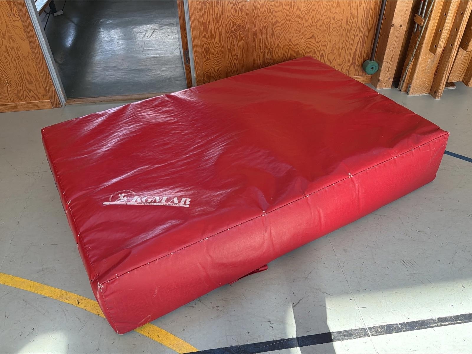 Gymnastikmatta "tjockmatta" KGM AB, röd, 115x175x30 cm