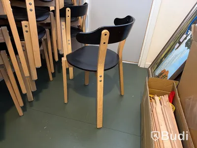 Stolar, svart och träfärgade, 30 st, Lekolar