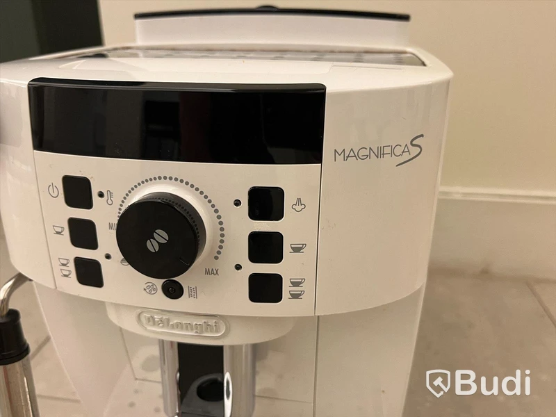 Kaffemaskin DeLonghi Magnifica S