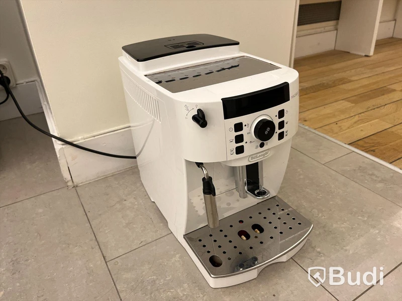 Kaffemaskin DeLonghi Magnifica S