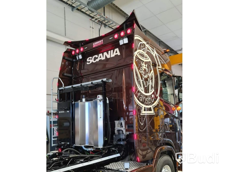 Övre Bakljusramp med 6 st. lampor - Bidrag från Convoy Parts - Nypris exkl. moms: ca 11 900 kr