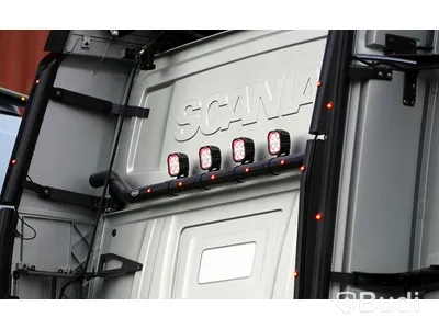2 st LED-arbetslampor, Utility-50 (with Red Tail Light and Beacon Function) - bidrag från Lazer Lamps - VÄLGÖRENHETSAUKTION FÖR UKRAINA PÅ ELMIA LASTBIL 2026