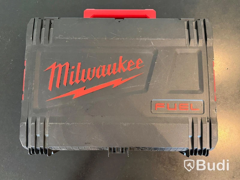 Multi-tool, Milwaukee M18 FMT with batteries, charger and case (demo unit)