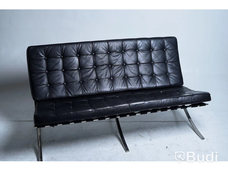 Soffa – skinnklädsel 150 cm bred.