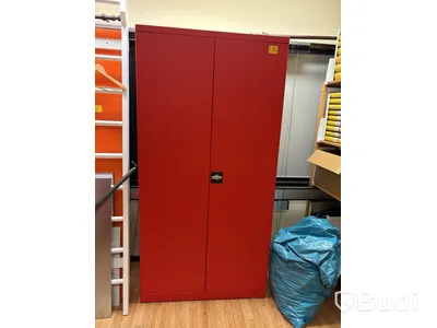 Plåtskåp, rött