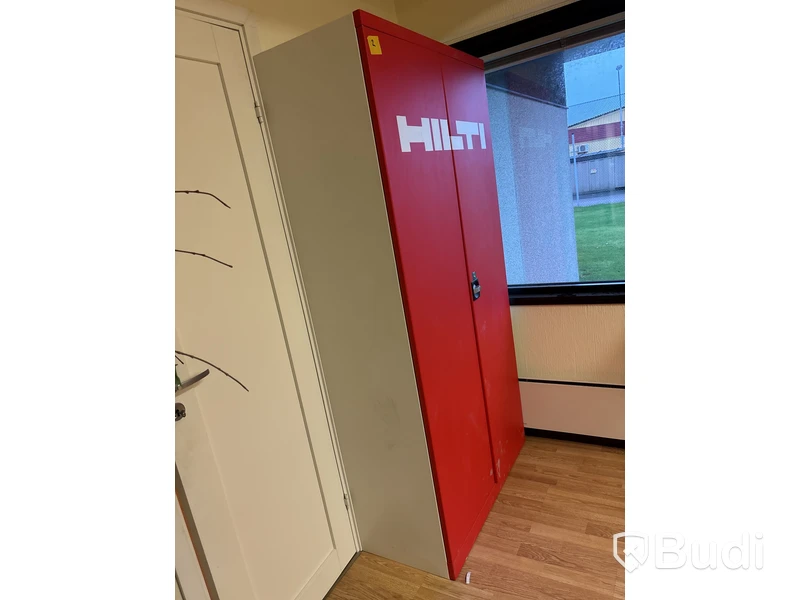 Plåtskåp, rött