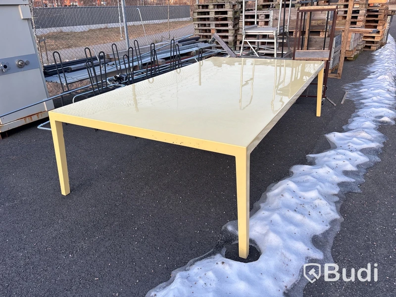 Stort bord 2,8 meter