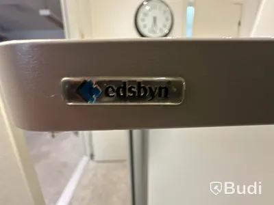 Receptionsdisk ifrån välkända Edsbyn kontorsmaterial.