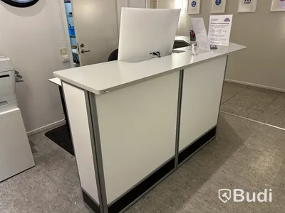 Receptionsdisk ifrån välkända Edsbyn kontorsmaterial.
