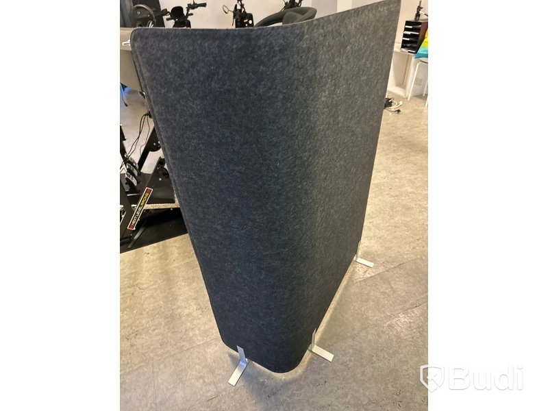 Skärm, mörkgrå tygpanel