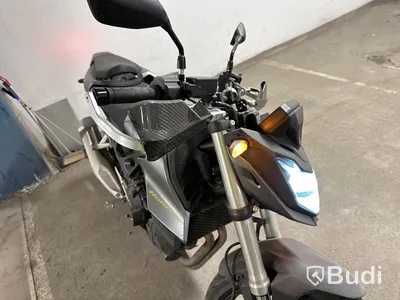 HONDA CB750 -2023