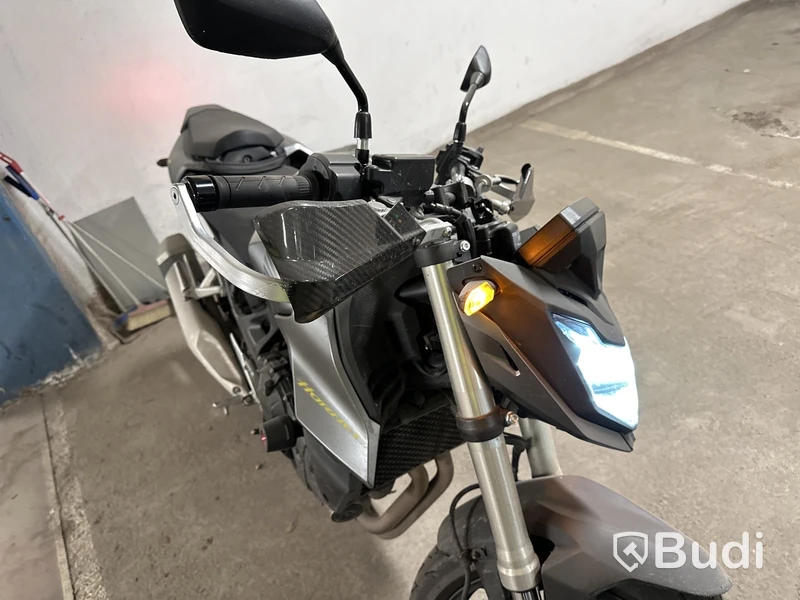 HONDA CB750 -2023