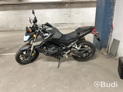 HONDA CB750 -2023