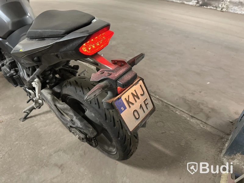 HONDA CB750 -2023